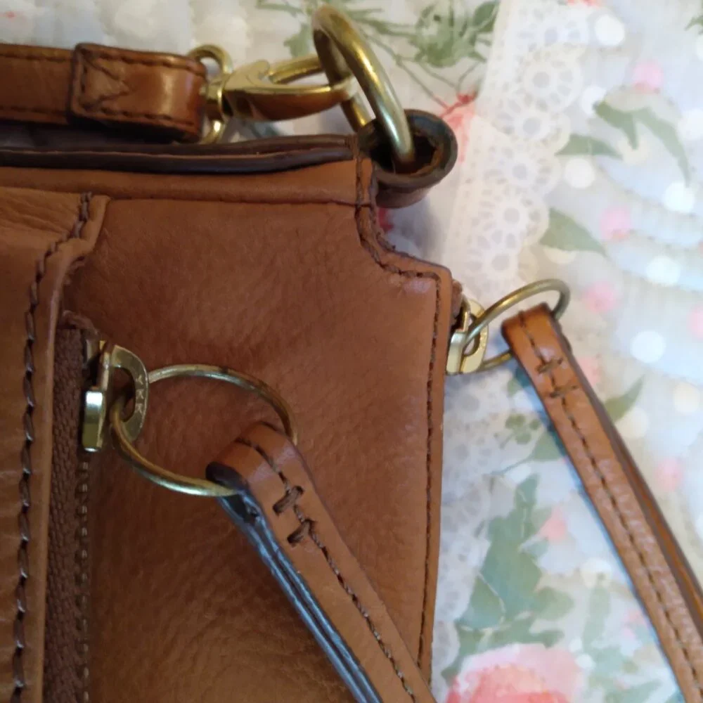 Vintage, genuine leather, fossil bag, in excellent condition 12x8x2 - Picture 10 of 16